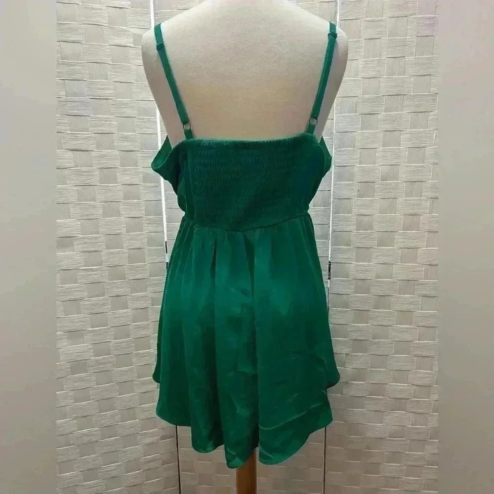 Torrid Size 0 Beautiful Emerald Green Spaghetti Adjustable Strap, great Quality - Picture 4 of 10